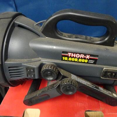 LOT 160. THOR X  LIGHT (NO CHARGING CORD), EMERGENCY CAR KIT