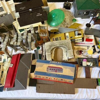 1283 Vintage Plasticville Toy Train Village & More