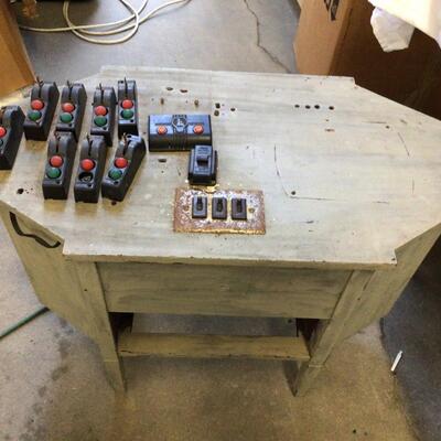 1284 Large Vintage LOT of Lionel Toy Train Railroad Track, Etc