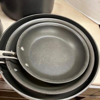 1285 Set of 9 Kirkland Signature Cooking Pans