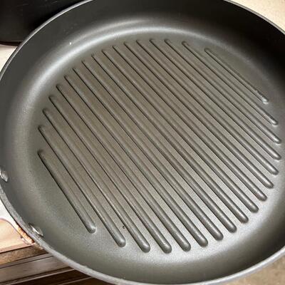 1285 Set of 9 Kirkland Signature Cooking Pans