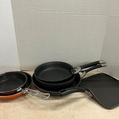 1286 Vitrex and Circulon Pans and Skillet Lot
