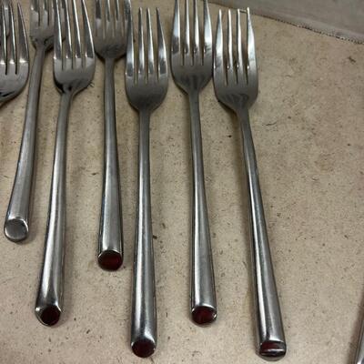 1238 Towle Living Collection â€œWaveâ€ Forged Stainless Steel Flatware Set