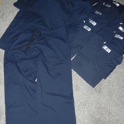 NAVY BLUE SCRUBS SIZE MEDIUM