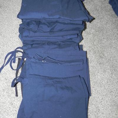 NAVY BLUE SCRUBS SIZE MEDIUM