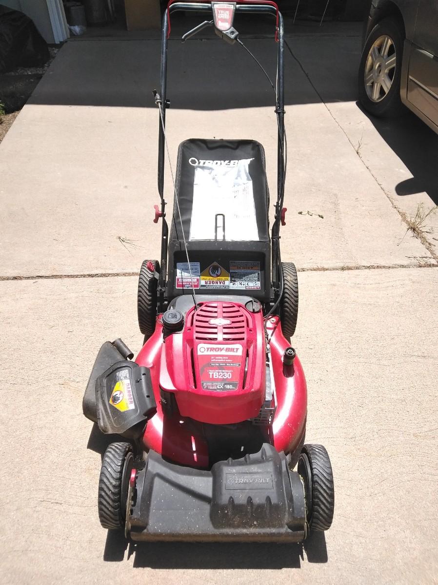 LOT 15 TROYBILT 21" SELFPROPELLED LAWN MOWER TB230