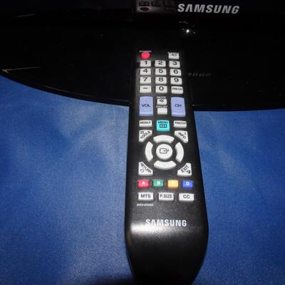 LOT 192.   SAMSUNG.  32"  TV