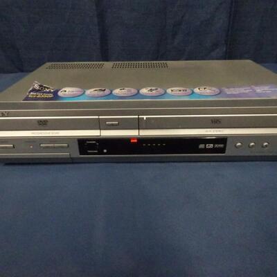 LOT 203. SONY DVD/VHS COMBO