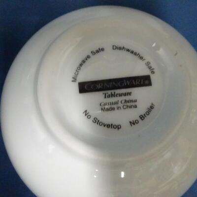 LOT 206. DISHWARE