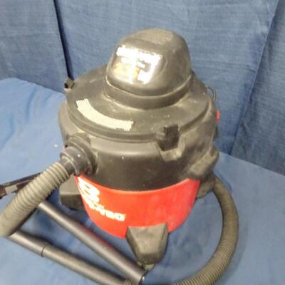 LOT 207    2.25 HP SHOP VAC