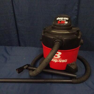 LOT 207    2.25 HP SHOP VAC