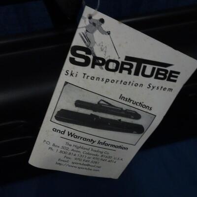 LOT 211. VINTAGE SPORT TUBE CARRYING CASE WITH LOCK
