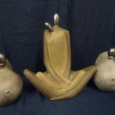 LOT 209. THREE DECORATIVE FIGURINES