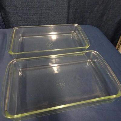 LOT 222. PYREX BAKING PANS