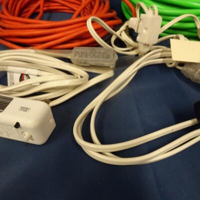 LOT 226  EXTENSION CORDS AND CAR CLUB