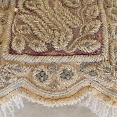 Lot 24: Antique MOHAWK IROQUOIS Raised Beadwork Tabletop Pillow