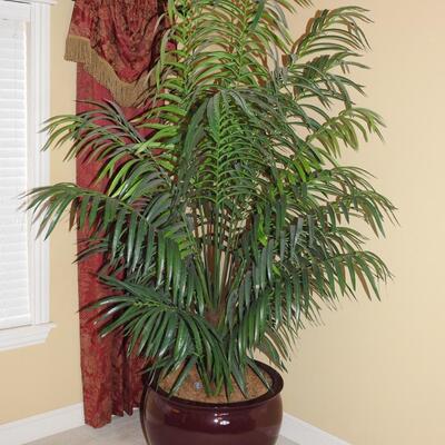 Artificial palm tree