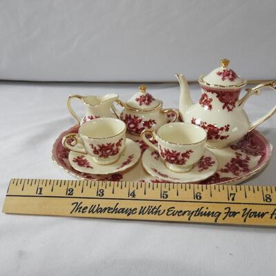 Miniature tea set
