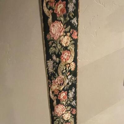 Wall hanging floral tapestry
