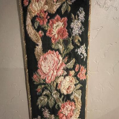 Wall hanging floral tapestry