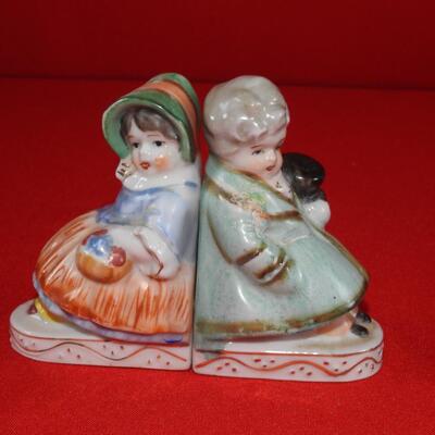 Occupied Japan Figural Bookends