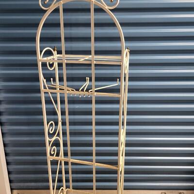 Metal plant shelf rack