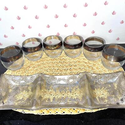 LOT 29  MCM SILVER RIMMED DOROTHY THORPE ROLY POLY COCKTAIL GLASSES & SILVER FROSTED DIVIDED DISH