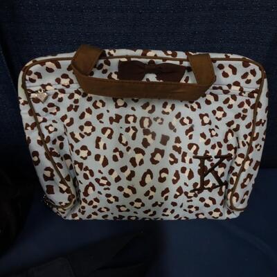 LOT 244. PURSES AND BAGS