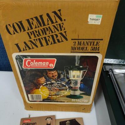 LOT 246. COLEMAN STOVE, CAMPING COOK SET AND COLEMAN LANTERN