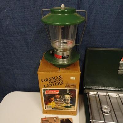 LOT 246. COLEMAN STOVE, CAMPING COOK SET AND COLEMAN LANTERN