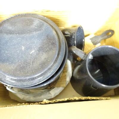 LOT 246. COLEMAN STOVE, CAMPING COOK SET AND COLEMAN LANTERN