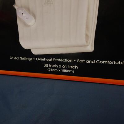 LOT 247  GO FAN, CLOCK AND HEATOLOGY BLANKET PAD