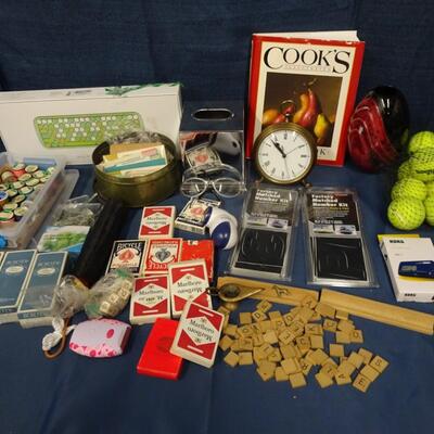LOT 255.   VARIETY OF ITEMS
