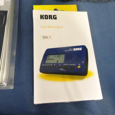 LOT 255.   VARIETY OF ITEMS
