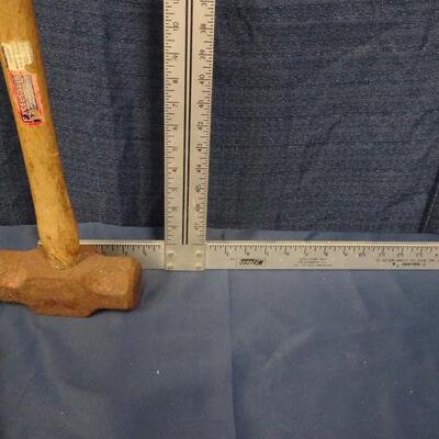 LOT 258. SLEDGE HAMMER AND T SQUARE