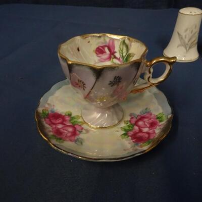 LOT 259  TEA SET