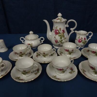 LOT 259  TEA SET