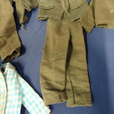 LOT 262. BARBIE, GI JOE CLOTHING, TOY COOKWARE
