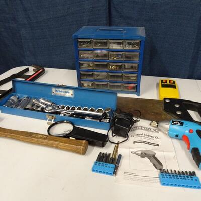 LOT 264. TOOLS