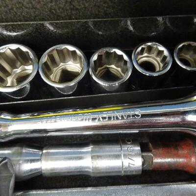 LOT 265. TOOL BOX AND TOOLS