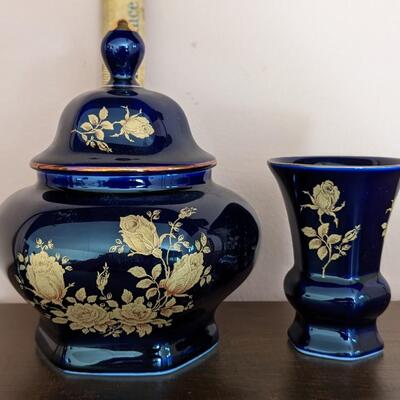 2 Vintage German Bavaria Bareuther Porcelain Vessels