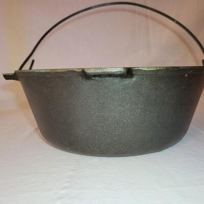 Vintage Cast Iron 10 1/4 Inch Pot