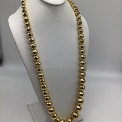 Vintage Gold Tone Beaded Metal Style necklace