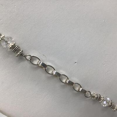 Silver Tone necklace with Glass