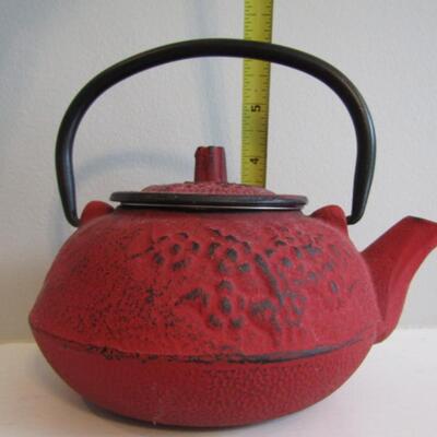 Japanese Heavy Metal Teapot With Tea Leaf Strainer