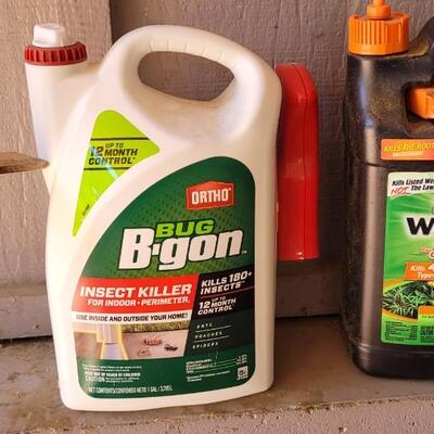 Lot 39: Garden Pest / Weed Control Spray Bundle