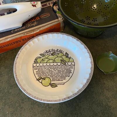 Lot 49 Vintage Kitchen Coffee Servers, Salton Warming Tray Hamilton Beach Electric Knife + More