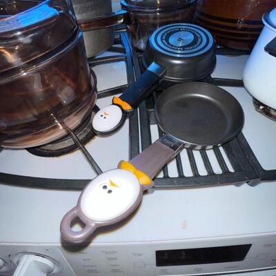 Lot 50 Vintage Cookware Dutch Oven Glass Saucepans 2 Egg Pans Steamer Pressure Cooker