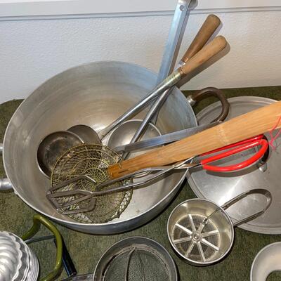 Lot 52 Vintage Kitchen Cookware Large Kettle Aluminum Molds & Utensils