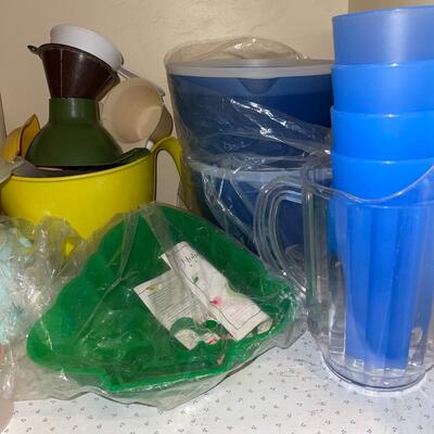 Lot 59 Cupboard Full of Tupperware & Other Plastic Storage
